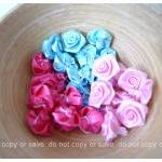 30 Rolled Mini Ribbon Flowers / Pack